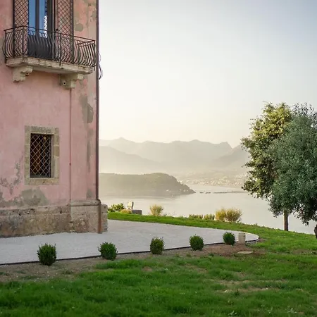 Palazzo Principi Lanza 산 니콜라 아르첼라