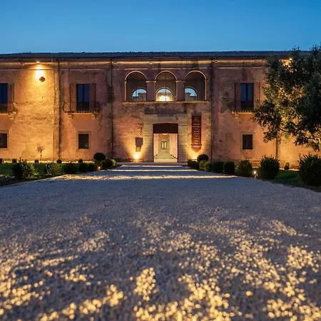 Palazzo Principi Lanza * סן ניקולה ארצ'לה