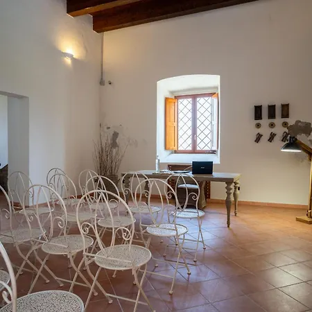 אתר נופש Palazzo Principi Lanza סן ניקולה ארצ'לה