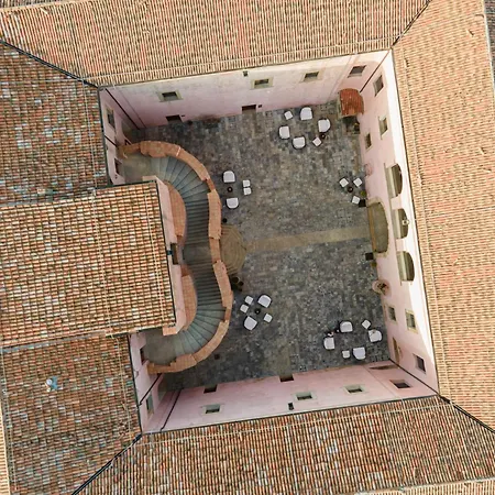 Palazzo Principi Lanza * סן ניקולה ארצ'לה