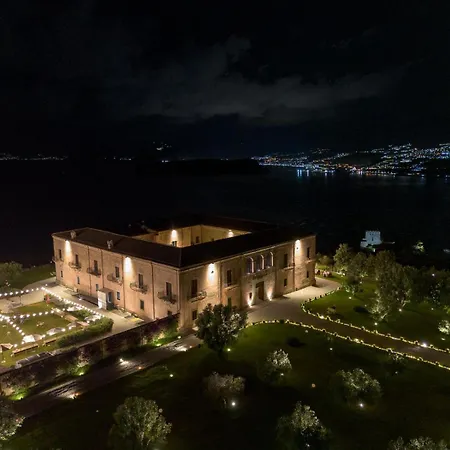 אתר נופש Palazzo Principi Lanza *