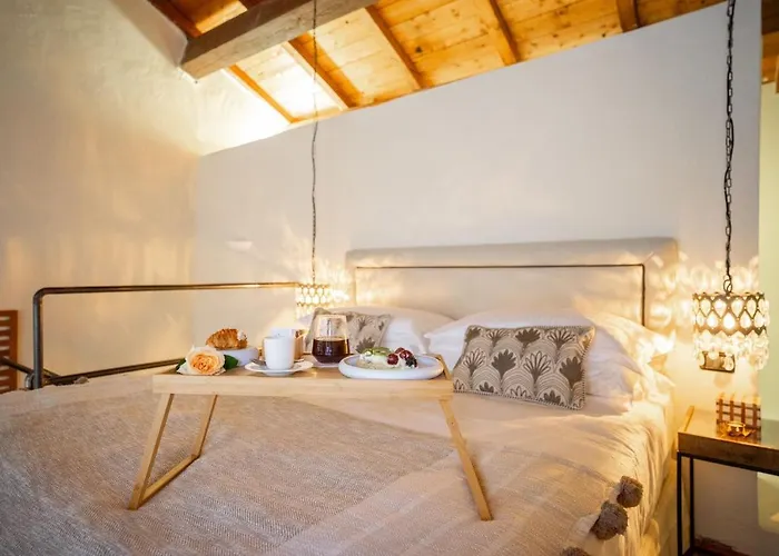 Palazzo Principi Lanza * 圣尼科拉阿尔切拉